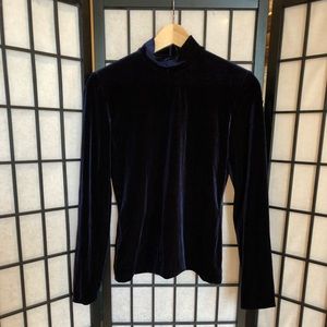 Gorgeous vintage navy velvet mock turtleneck